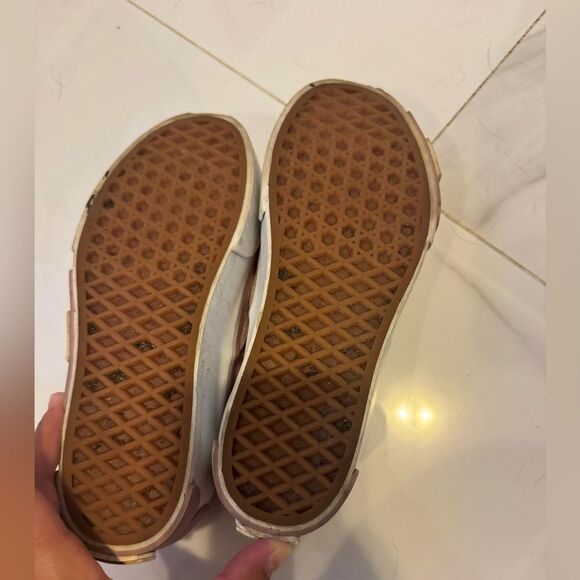 Vans Pink Sneakers Classic Low-Top Style - Picture 10 of 11